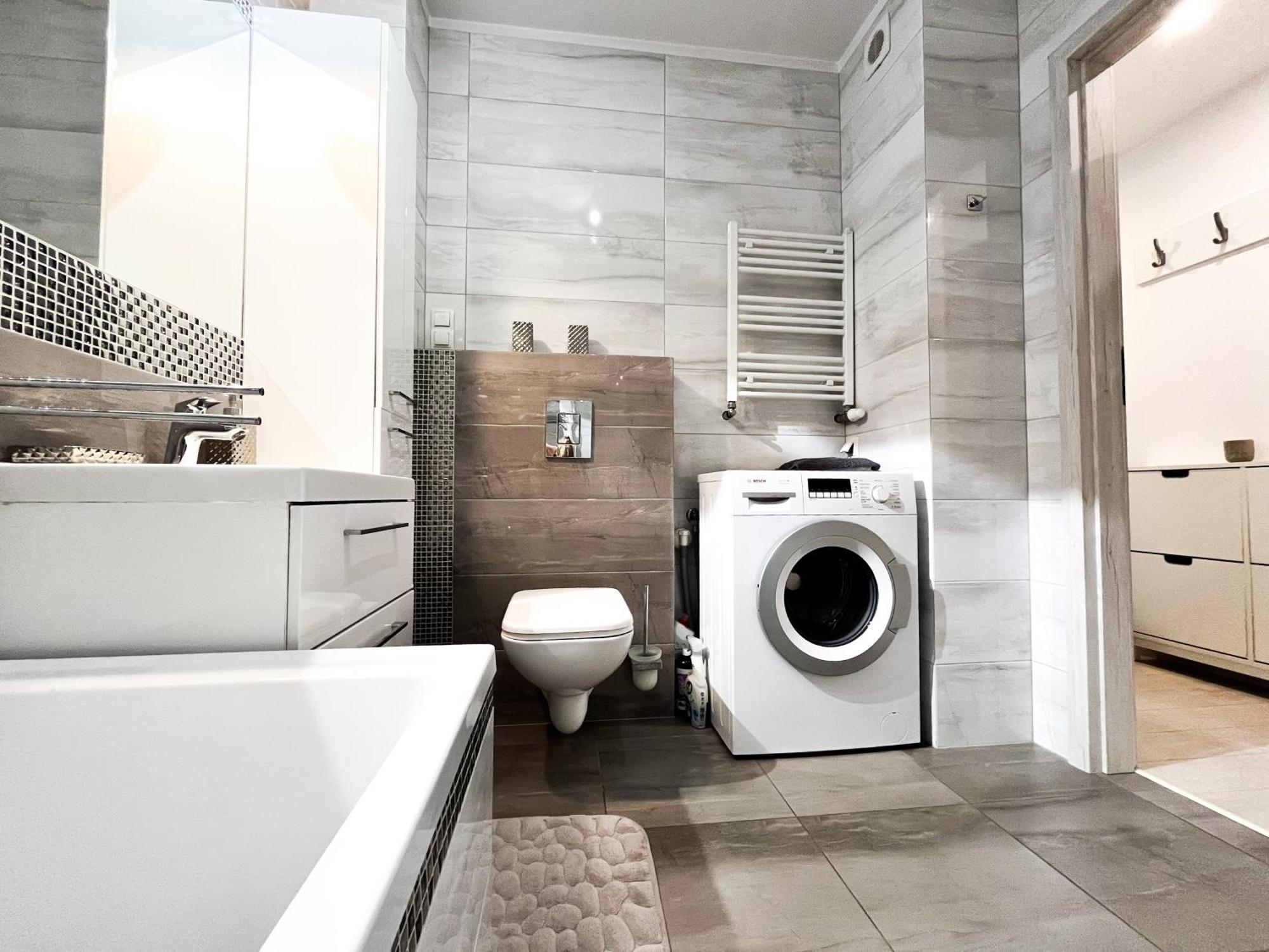 Walk To Park, Modern 2Bd Kitchen! Balcony, Parking Apartamento Wrocław Exterior foto